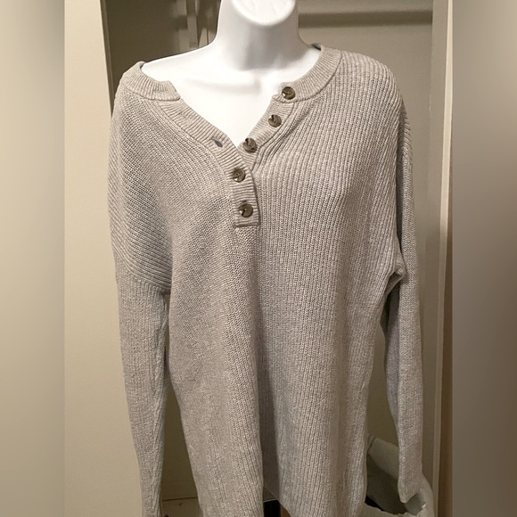 aerie Sweaters - NWT Aerie size XS (runs big) knitted cotton grey sweater with brown buttons